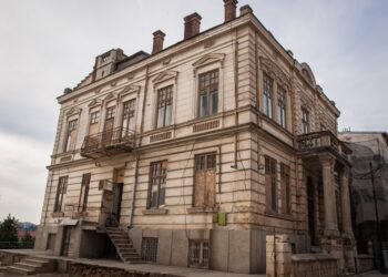 Consilierii județeni decid dacă începe reabilitarea Casei Manicatide pe banii proprietarului privat