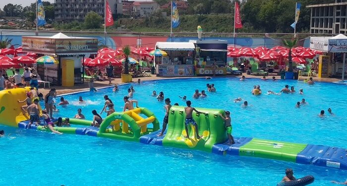 Uită de codul galben de caniculă și răcorește-te la Eforie Aqua Park