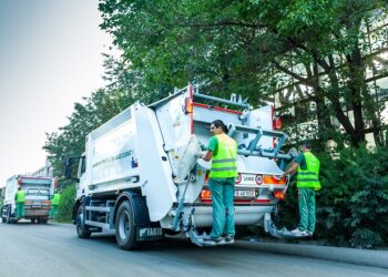 Polaris M. Holding: Asigurăm servicii de Salubrizare, nu putem face educație
