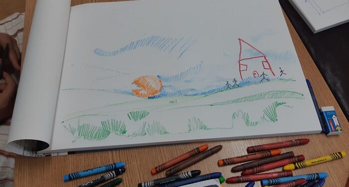 Terapie prin artă în 10 centre de plasament din județul Constanța