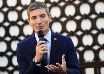 George Vișan: Un autobuz ce nu mai vine…