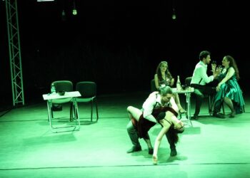 SERI DE TEATRU 2021: FOTO-ȘTIRE Spectacolul de teatru-dans „Nocturn Tango”