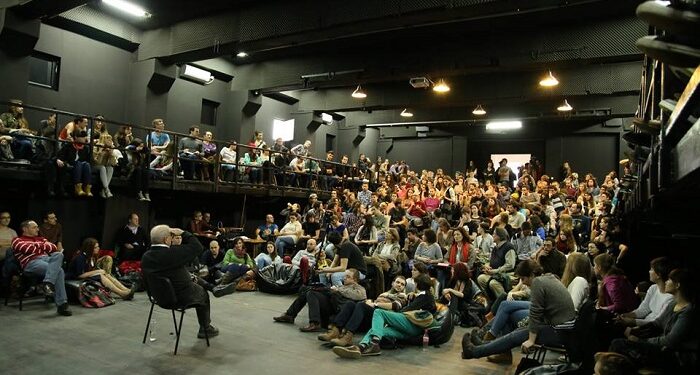 SERI DE TEATRU: Studenții UNATC prezintă un spectacol-coupe