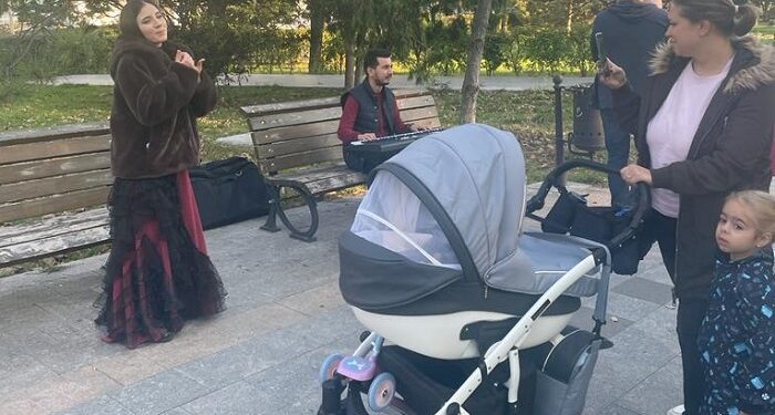 Poveste din Bucureștiul de Odinioară cu Miruna Ionescu și Taraful de oraș Valentin Albeșteanu, spusă la Constanţa
