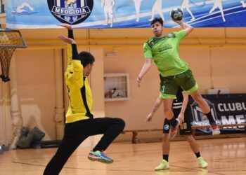 CS Medgidia, lider cu punctaj maxim la handbal masculin