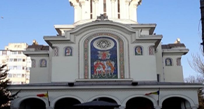 Biserica Sfinții Arhangheli „ Mihail și Gavril” numită și  Capela Militară „ Regele CAROL al II-lea” din  Constanța