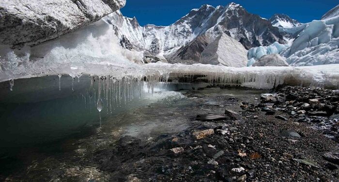 Ghețarii din Himalaya, topiți de încălzirea globală