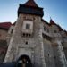 Turnul de poartă al Castelului Corvinilor, reintrodus în circuitul turistic