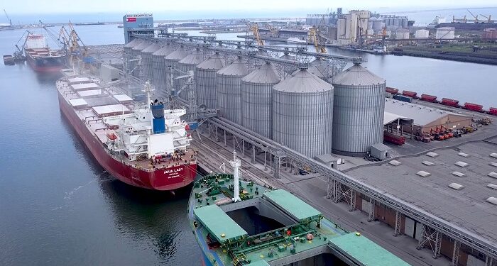 Prin portul Constanța pleacă grâu românesc ieftin și importăm produse finite scumpe…