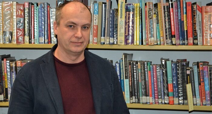 Angelo Mitchievici: De ce a fost considerată poezia imorală? Ce au avut de pătimit poeții de pe urma poeziilor lor?