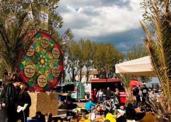 Festival du Bonheur se întoarce cu un nou vibe în Mamaia Nord, la Shut Up Beach
