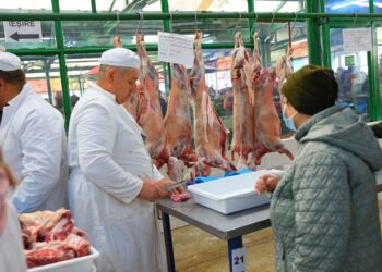 A început comercializarea cărnii de miel în Piața Griviței și Piața Tomis III