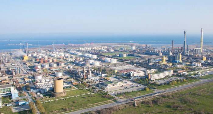 Revizia programată a rafinăriei Petromidia a ajuns la final