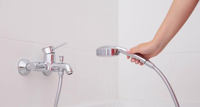 CET oprește apa caldă în noaptea de luni, 6 iunie