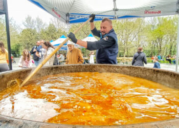 Cel mai MARE CEAUN din România vine la Festivalul gastronomic din Ovidiu