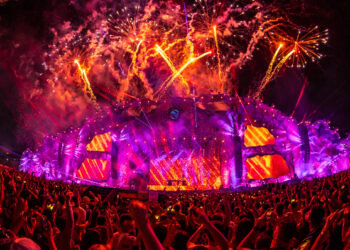 NEVERSEA 2022: Peste 60.000 de fani s-au bucurat de prima zi de festival