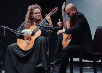„Blue Theatre Revolution University Contest”: DUO KITHARSIS și studenții Facultății de Arte din cadrul Universității “Ovidius”