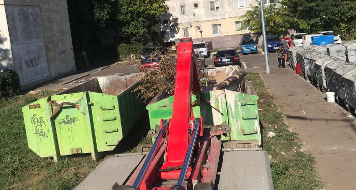 Unde sunt containerele speciale pentru deșeuri voluminoase amplasate de POLARIS