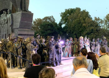 Festivalul Statuilor Vivante: Teatrul Masca din București a prezentat spectacolul EXODUL