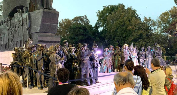 Festivalul Statuilor Vivante: Teatrul Masca din București a prezentat spectacolul EXODUL