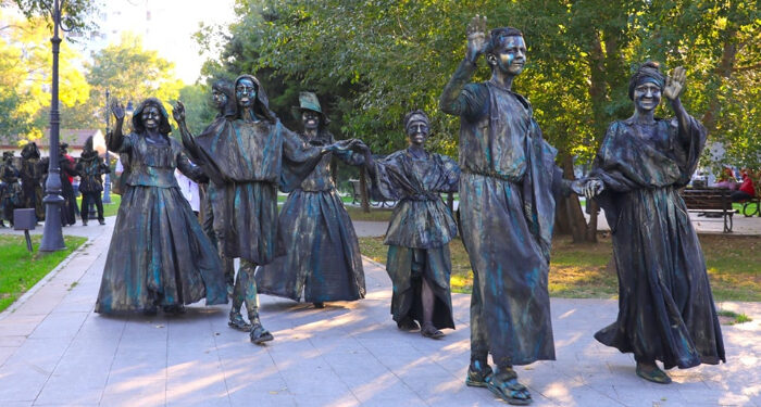 FOTO Parada Statuilor Vivante, prima zi a festivalului-supriză de la malul mării