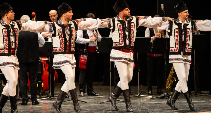 Ansamblul Folcloric Profesionist BRÂULEȚUL vă invită la un SPECTACOL EXTRAORDINAR DE FOLCLOR