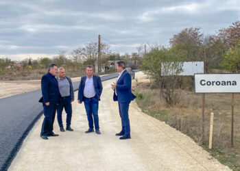 CJ Constanța: Drumul Județean 393 din localitatea Coroana ”vede” asfalt pentru prima oară de când există