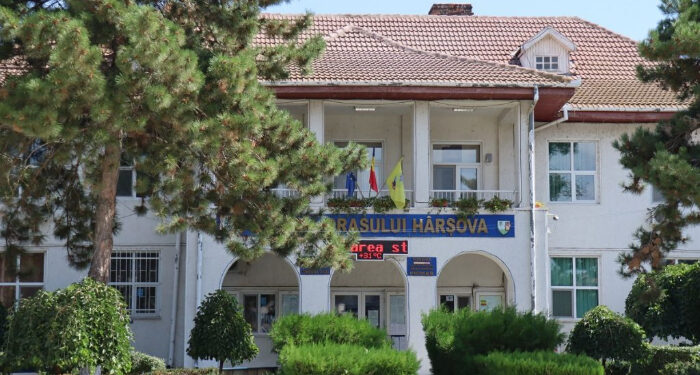 Primăria Hârșova a reluat lucrările de extindere a infrastructurii de canalizare de pe raza localității