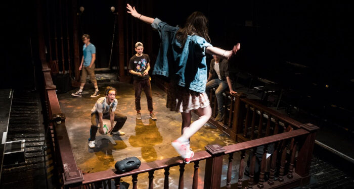 JOCURI ÎN CURTEA DIN SPATE la Sala Studio a Teatrului de Stat Constanța