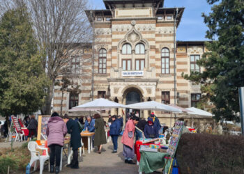 A început Târgul de Mărțișoare din fața Muzeului de Artă Populară Constanța