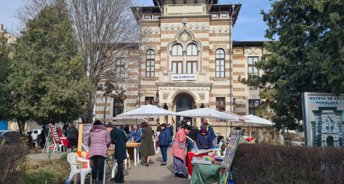 A început Târgul de Mărțișoare din fața Muzeului de Artă Populară Constanța