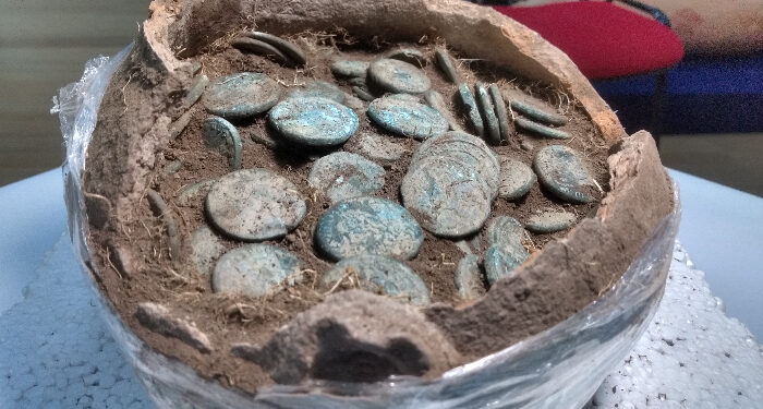 MINAC: Tezaurul numismatic descoperit la Ciobănița ar putea fi expus la finalul acestui an