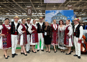 Ansamblul Folcloric Profesionist “Brâulețul”, un brand al Dobrogei, la Salonul Mondial de Turism de la Paris