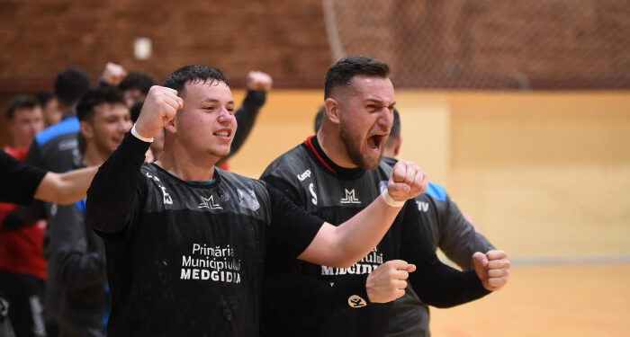 Handbaliștii CS Medgidia luptă pentru promovare cu CSM Reșița