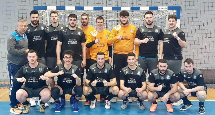 Handbaliștii CS Medgidia, victorioși în deplasarea de la Târgu Jiu