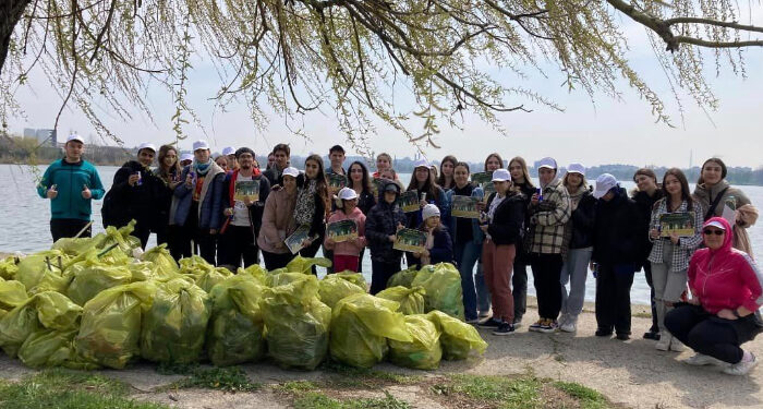 Acțiune de ecologizare în Parcul Tăbăcărie, Liga Studenților – Universitatea “Ovidius” cu sprijinul Polaris