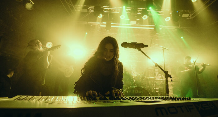 Dora Gaitanovici lansează albumul „Descântec”, pe 7 mai, în Constanța, la Doors Club