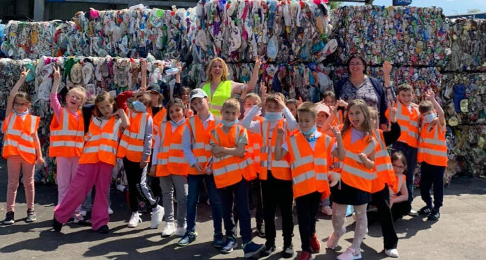 POLARIS: 70 de elevi de la Școala Gimnazială nr. 43 Ferdinand au vizitat Stația de sortare și reciclare