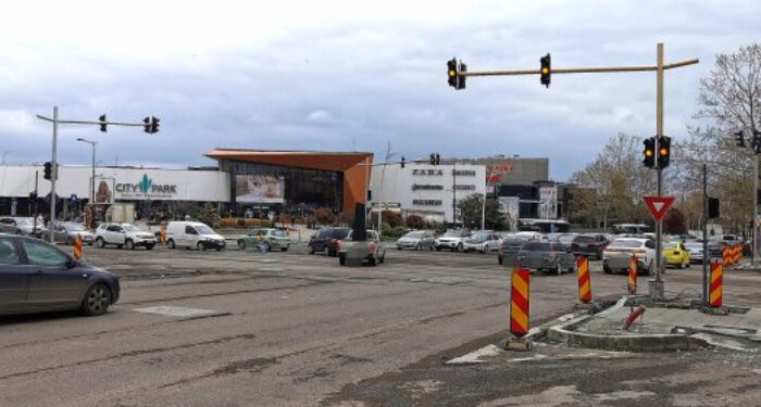 Asfaltarea intersecției de la City Park Mall va fi făcută pe timpul nopții