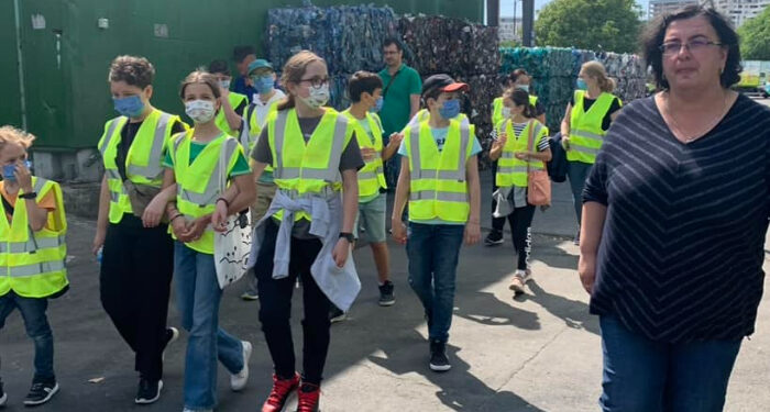 POLARIS: Elevii clasei a V-a C de la Liceul Teoretic ”Ovidius” la stația de sortare și reciclare din Constanța