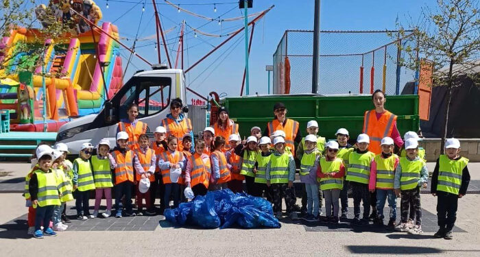 POLARIS: Preșcolarii Grădiniței Tărâmul Basmelor au ecologizat plaja Perla din Mamaia