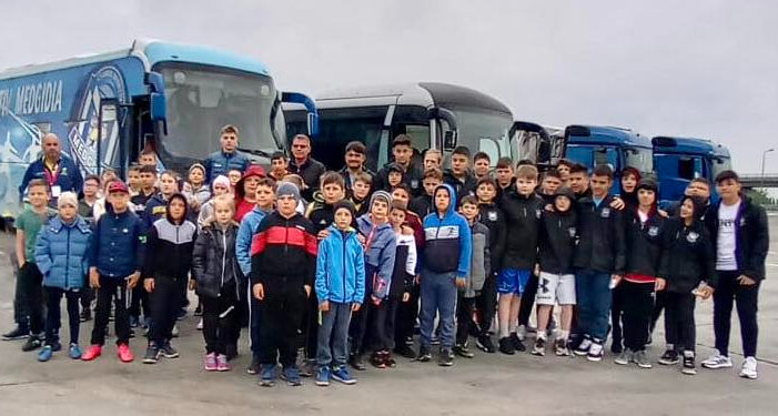 Micii Stejari din Medgidia au câștigat aproape tot, la turneul de mini-rugby “Arcul de Triumf”