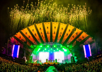 Aproape 300.000 de participanți în ediția aniversară a festivalului NEVERSEA