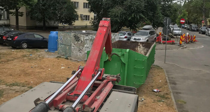 POLARIS: Până pe 16 iulie, containerul pentru deșeuri voluminoase este pe strada Traian, bl. K4