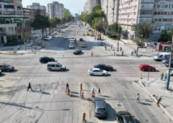 Luni, 21 august, SE ÎNTRERUPE SEMAFORIZAREA în intersecția de la Casa de Cultură