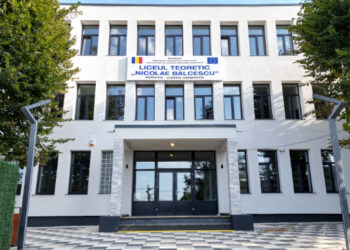 GALERIE FOTO Liceul Teoretic ”Nicolae Bălcescu” Medgidia, înainte și după reabilitare