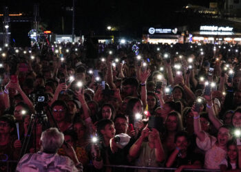 JURILOVCA se umflă-n pene: Festivalul Borșului Lipovenesc de Jurilovca a depășit NEVERSEA ca număr de participanți pe zi