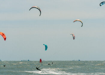 OMD Mamaia – Constanța: Sporturile nautice, atracția sezonului de toamnă la Constanța
