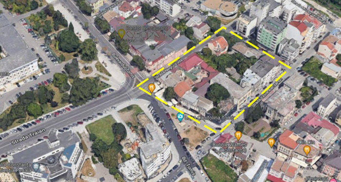 Specialiști agreați de Ministerul Culturii evaluaeză starea de degradare a unui perimetru de clădiri de patrimoniu din zona Lupoaicei