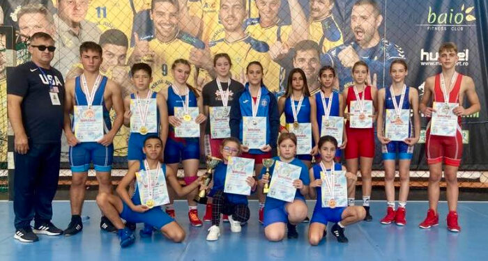 PATRU medalii de AUR pentru luptătorii CS Medgidia